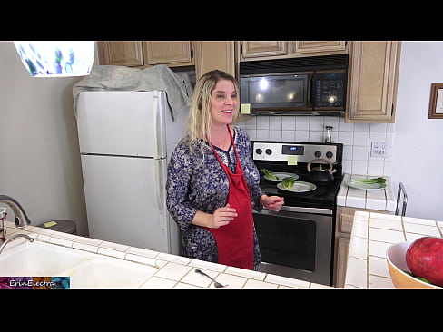 ❤️ Stepmom milking him in the kitchen before his date. ❤ Just porn at en-gb.loanworld.top ❤